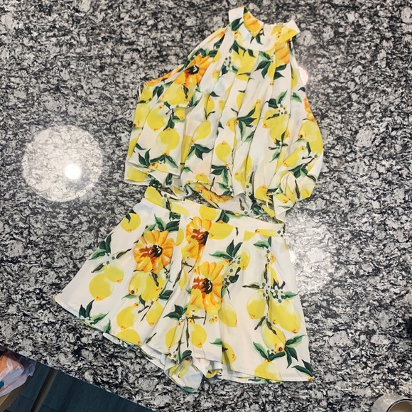 Luxxel Halter Top and Shorts Lemon Set - Picture 1 of 4